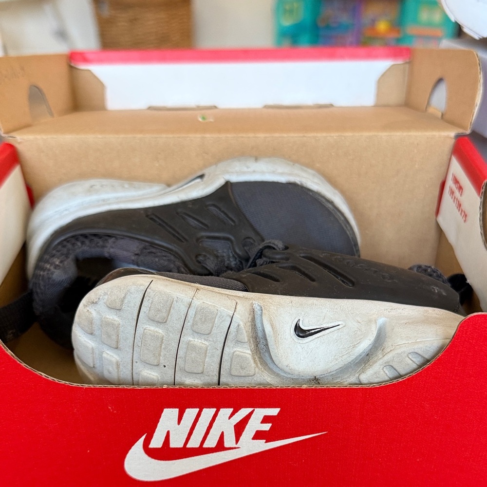 Nike little presto